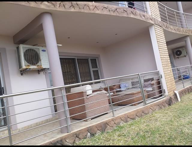3 BEDROOM FLAT TO LET IN WARNER BEACH